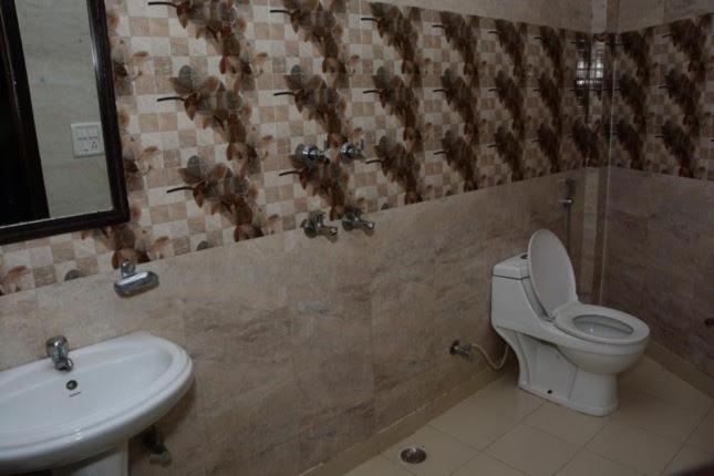 Krazy Hotel Haldwāni Εξωτερικό φωτογραφία
