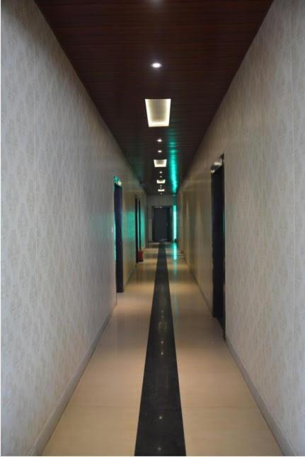 Krazy Hotel Haldwāni Εξωτερικό φωτογραφία