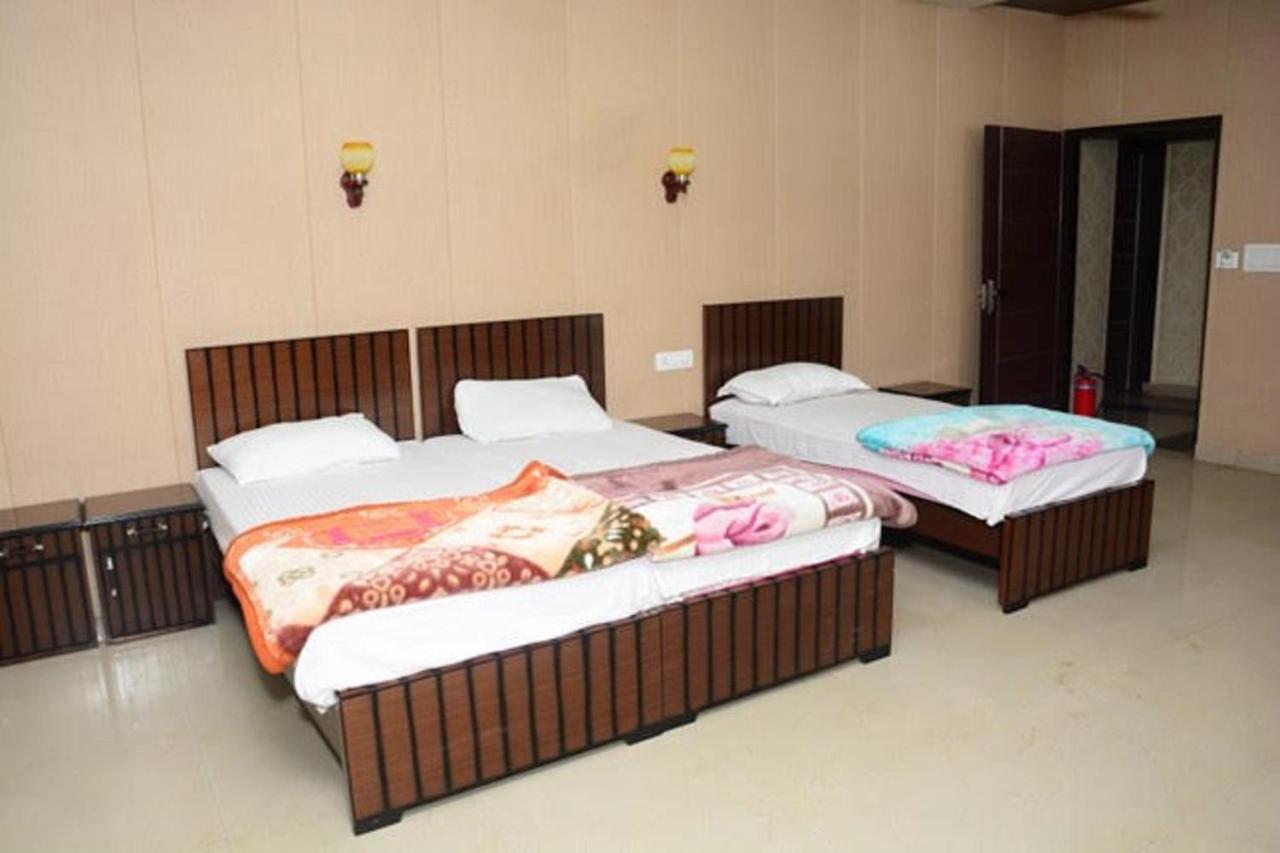 Krazy Hotel Haldwāni Εξωτερικό φωτογραφία